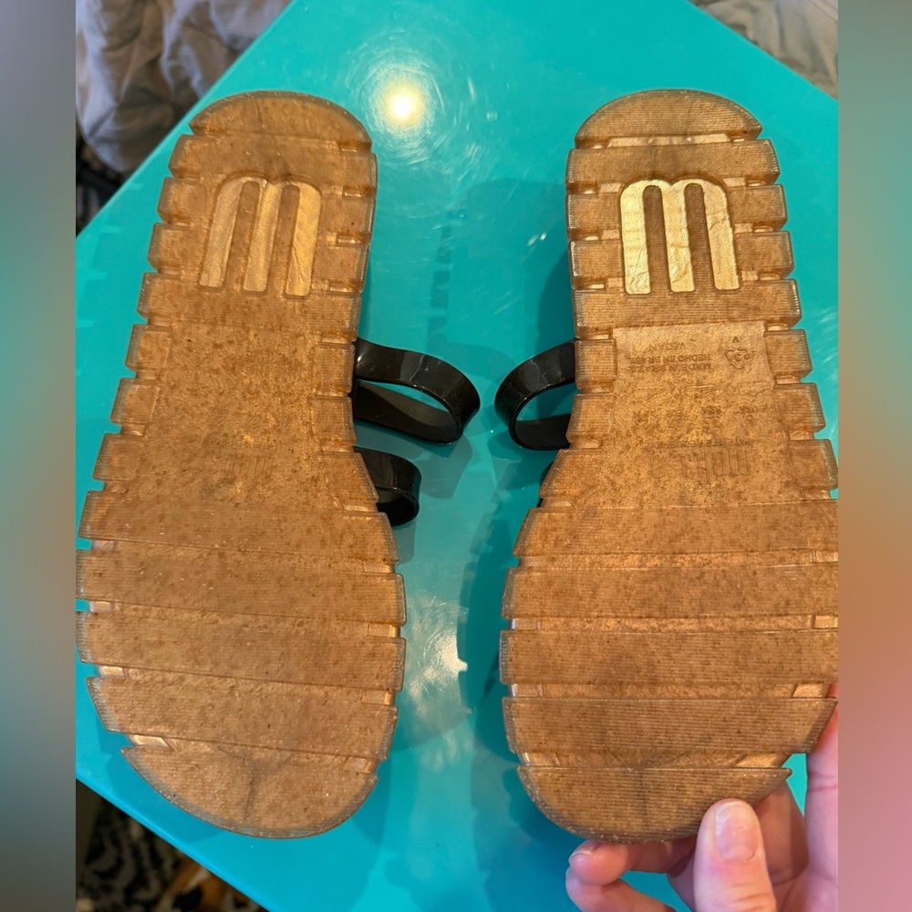 Melissa Path Slide in a black and gold colorway - size 6! Excellent condition! - Picture 2 of 2